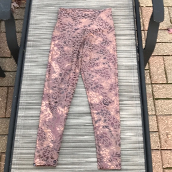 🔻NWOT Onzie Animal Foil Midi Legging XS - Picture 5 of 9